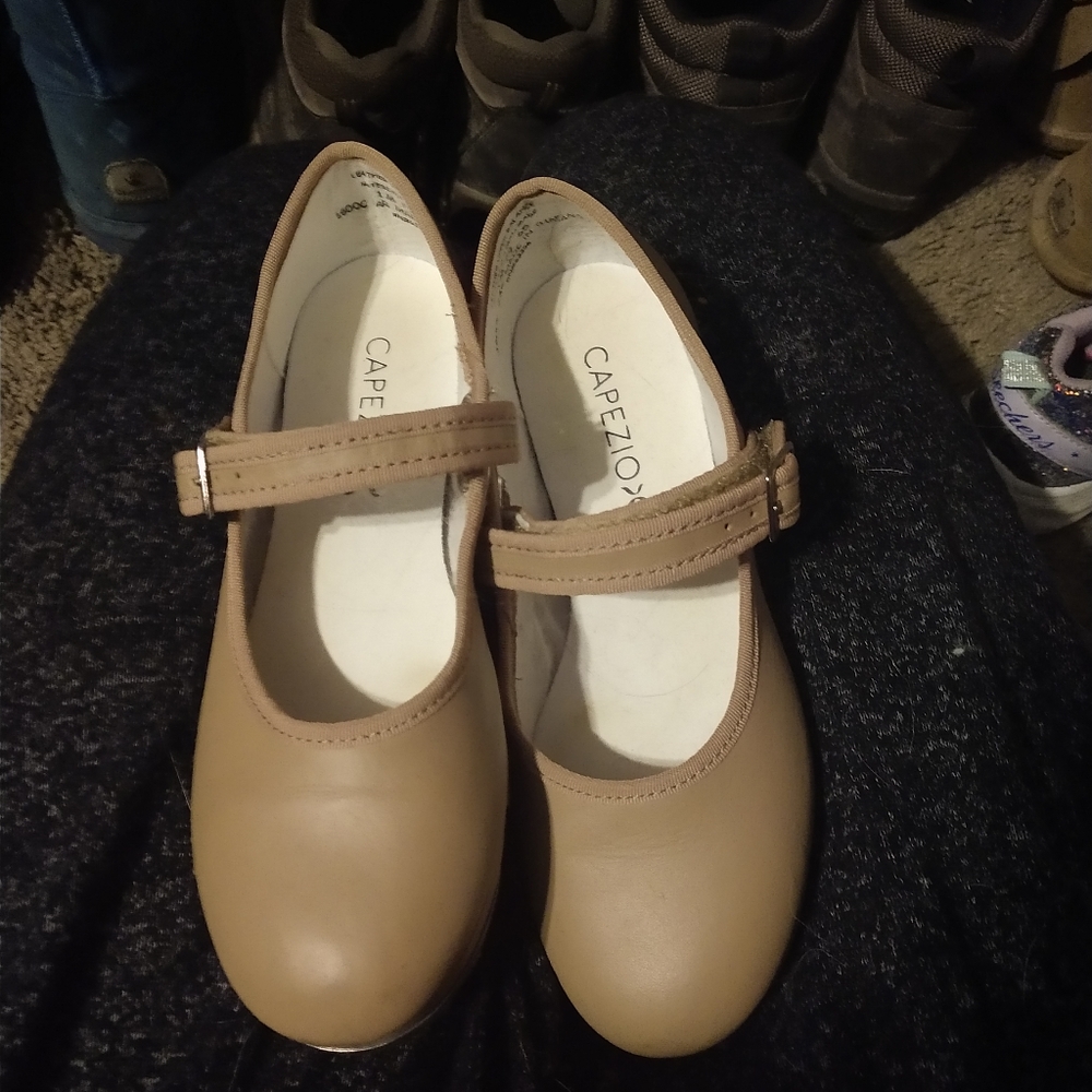Girls tap shoes